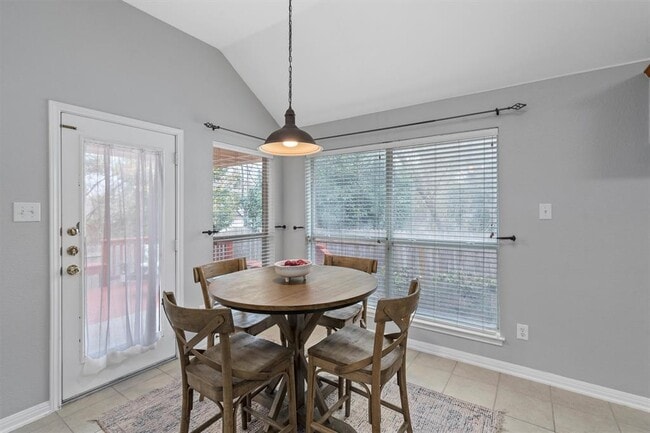 Building Photo - 1636 Maize Bend Dr