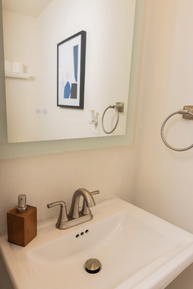 Building Photo - 222 Florida Ave NW