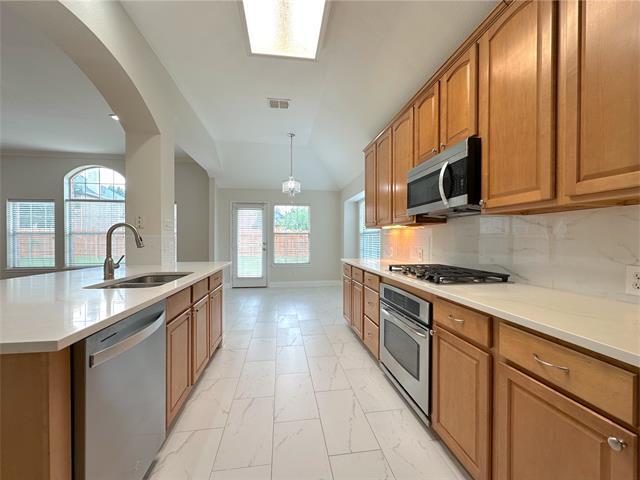 Building Photo - 1579 Poets Way