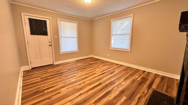 Building Photo - Modern Comfort Meets Nature — 2-Bed, 1-Bat...