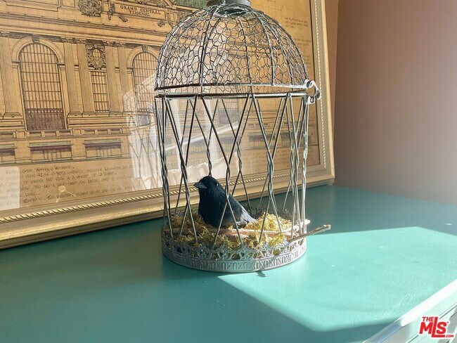 Building Photo - 370 Main St