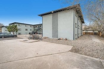 Building Photo - 720 Melany Ln