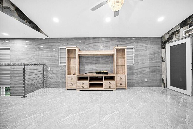 Building Photo - 7830 SW 120th St