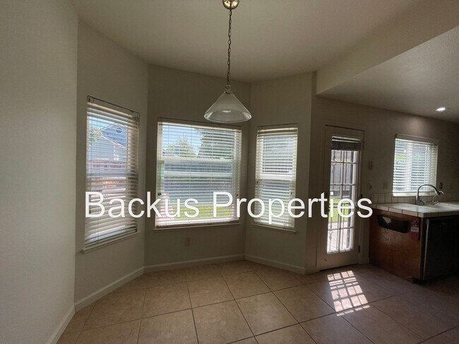 Building Photo - Wonderful four-bedroom Home