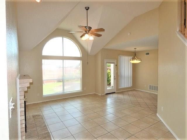 Building Photo - 2713 Clearwater Dr