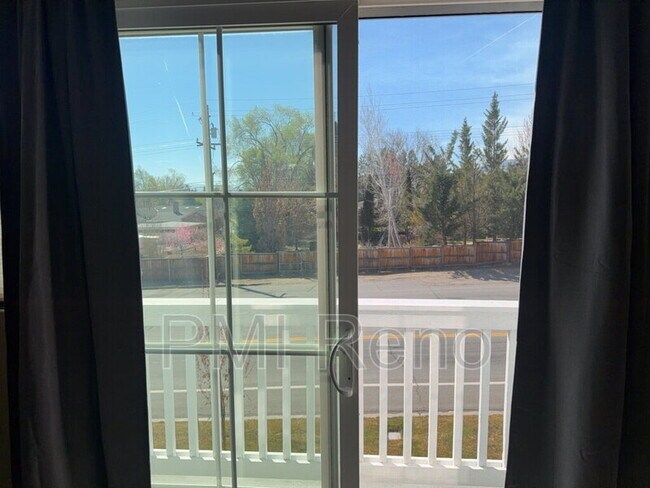 Building Photo - 1360 Waterloo Dr