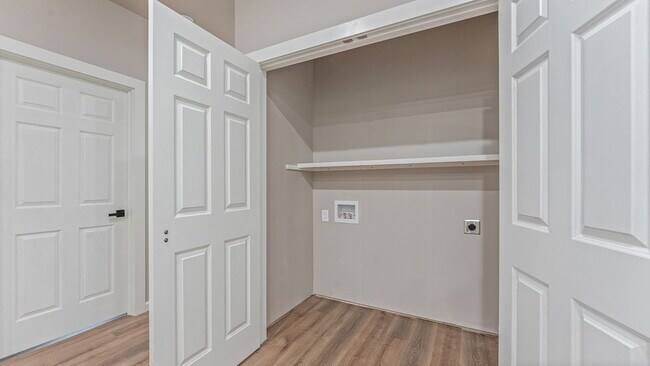 Building Photo - Newly built duplex with no prior tenants.