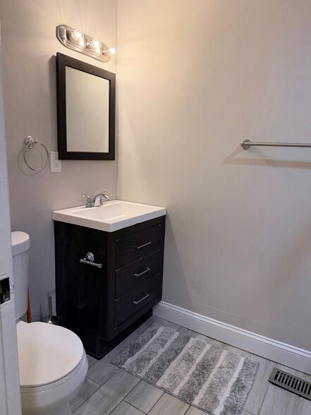 Bathroom - 8836 Cottage St