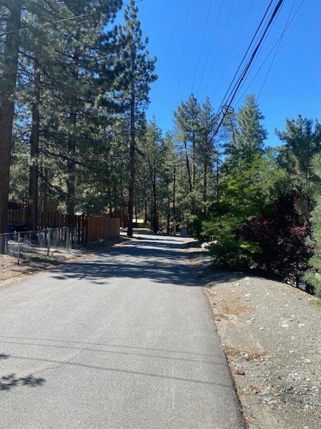 Building Photo - WRIGHTWOOD HOME