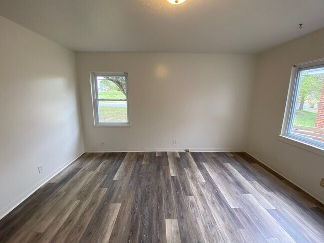 Building Photo - 3/1 in Shelby, NC close to Hwy 74 and uptown Shelby