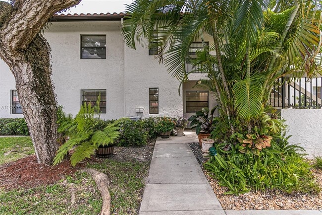 Building Photo - 21559 Cypress Hammock Dr
