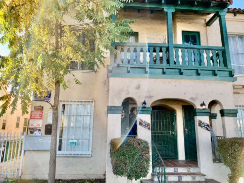 Building Photo - 1022 W 64th St