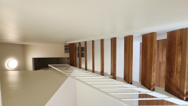 Building Photo - 653 Hale Ct
