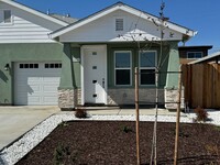 Building Photo - Great 3 Bedroom, 2 Bath, 1400 sqft. Home f...