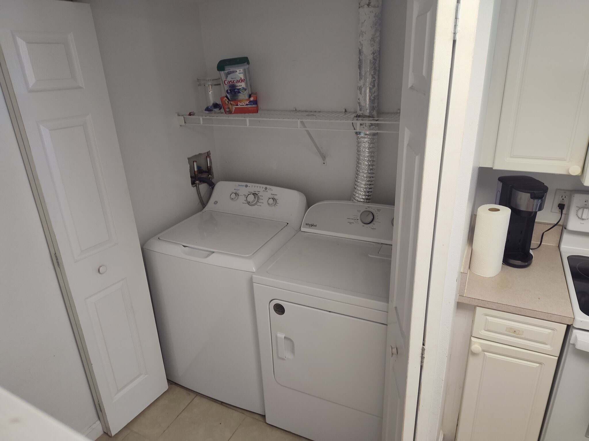 Building Photo - 400 Australian Way