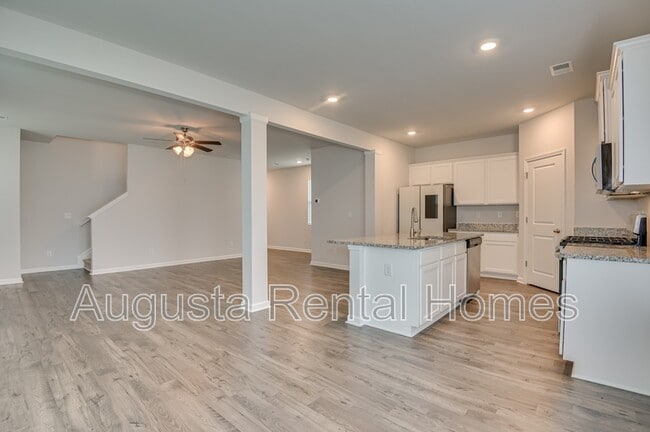 Building Photo - 1414 Deer Hollow Run