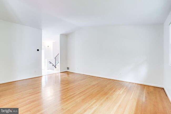 Building Photo - 1607 22nd St S