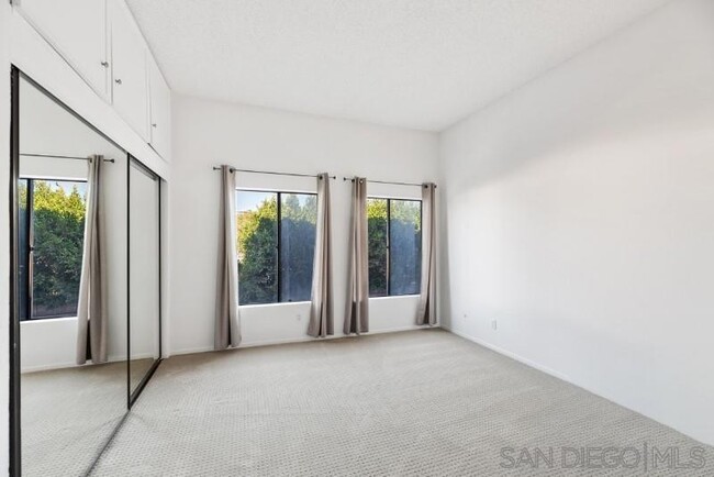 Building Photo - 5170 Clairemont Mesa Blvd