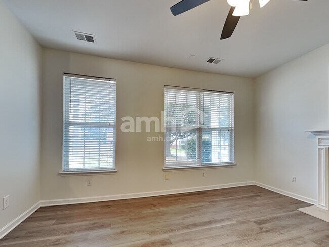 Building Photo - 2436 Carmathen Rd