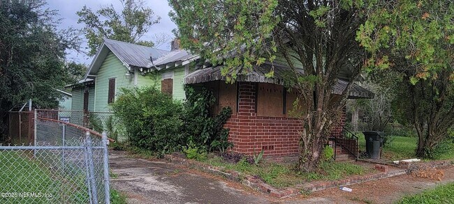 Building Photo - 1243 W 29th St