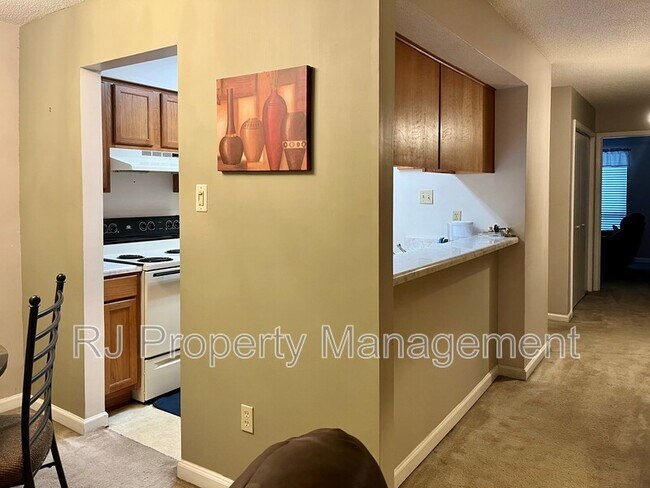 Building Photo - 5656 Encino Cove