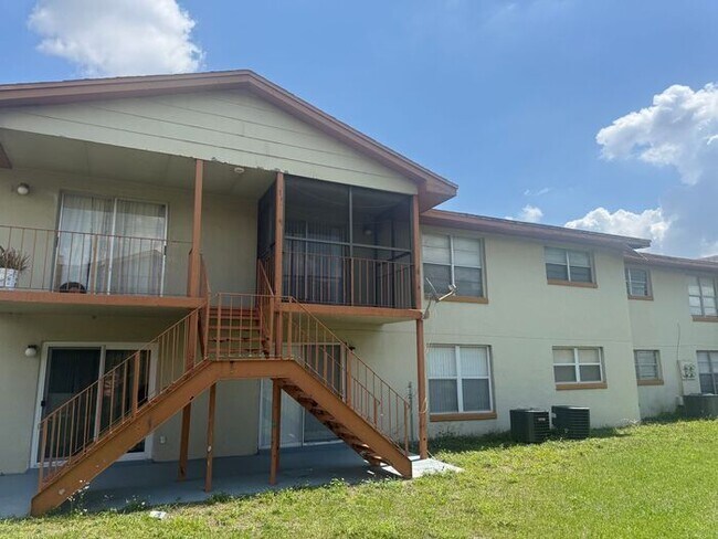 Building Photo - Condo in Essex Park Condo, Kissimmee