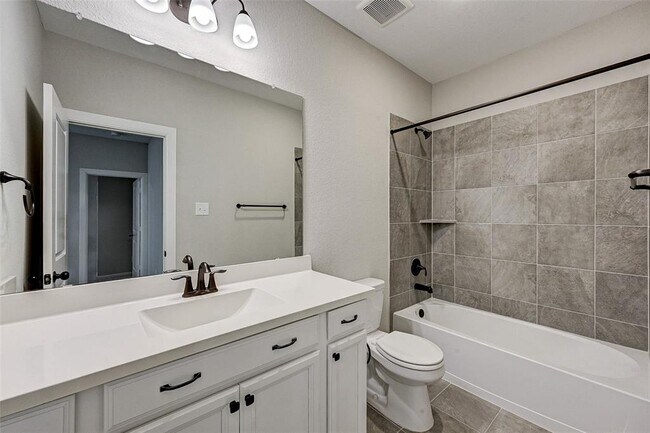 Building Photo - 25403 Kidwiler Dr