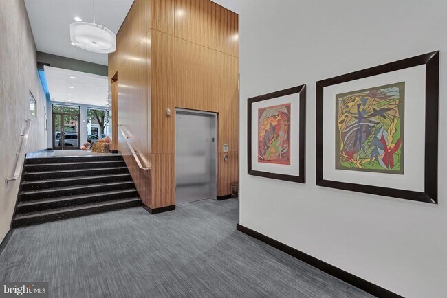 Building Photo - 912 F St NW