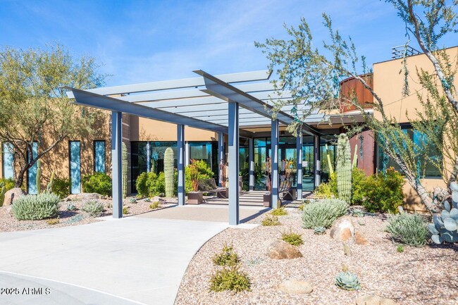 Building Photo - 3551 E Louise Dr