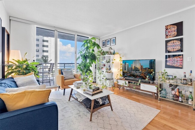 Building Photo - 335 S Biscayne Blvd