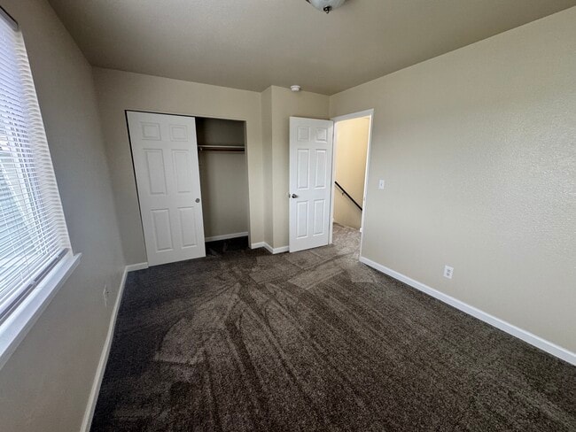 Building Photo - 114 Church St