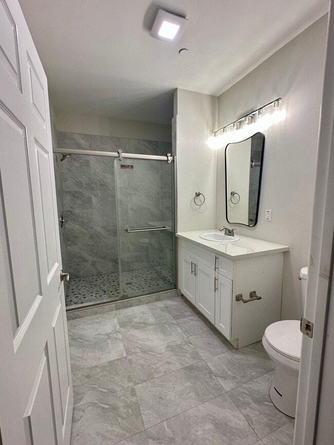 Building Photo - 7860 Montecito Ln