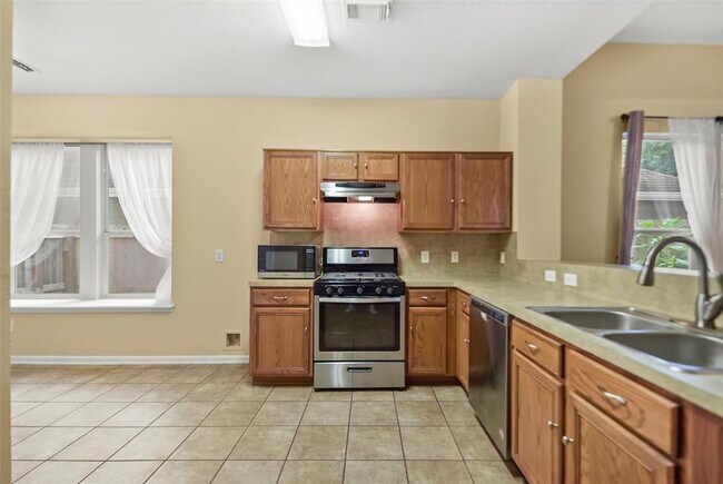 Building Photo - 12806 Pecan Shores Dr