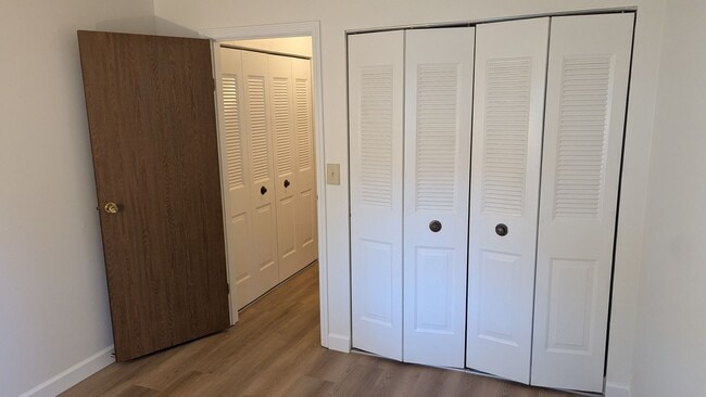 Building Photo - Recently renovated 1st floor condo for ren...