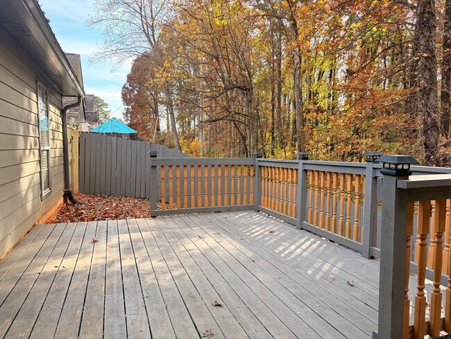 Building Photo - 1360 Avalon Dr