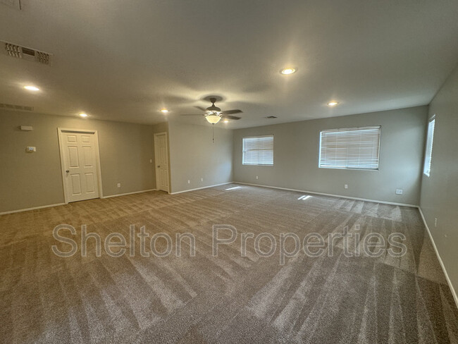 Building Photo - 23769 W La Canada Blvd