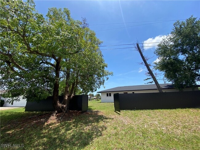 Building Photo - 3303 Country Club Blvd