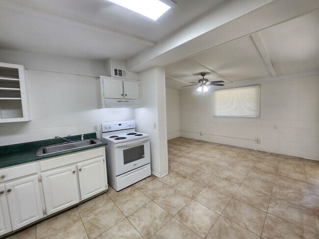 Building Photo - 2 Nevada Cir