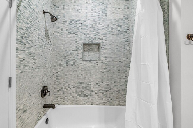 Building Photo - Waterfront Living at Its Finest - Beautifully Remodeled 3BR/2BA, 1st Floor, End Unit Condo on Lak...