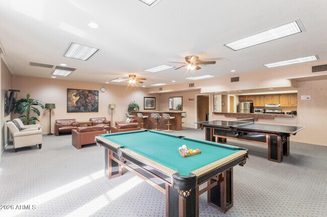 Building Photo - 4303 E Cactus Rd