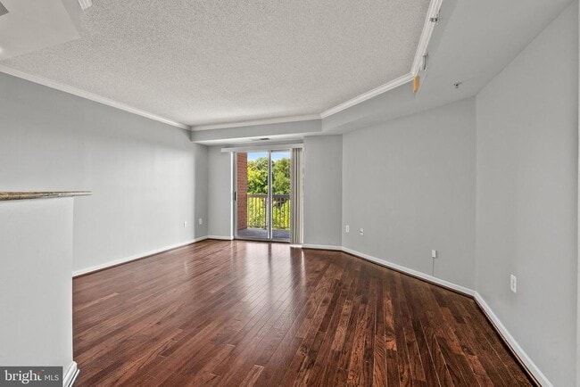 Building Photo - 3101 N Hampton Dr
