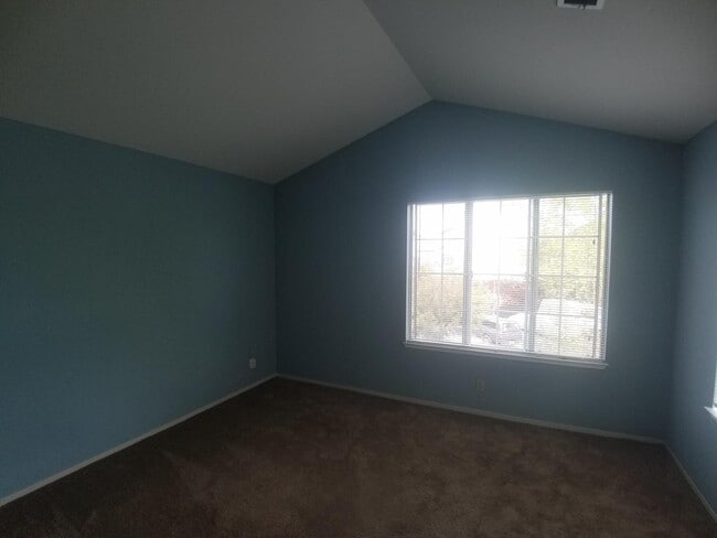 Building Photo - Bright Richmond home with space, character, and everyday ease