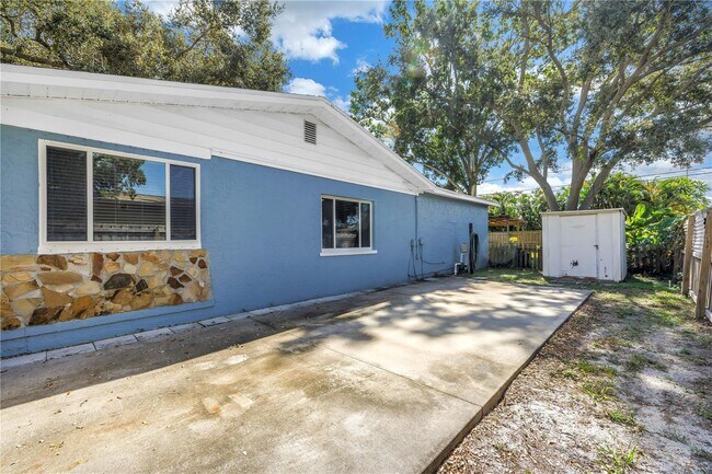 Building Photo - 6144 2nd Ave N