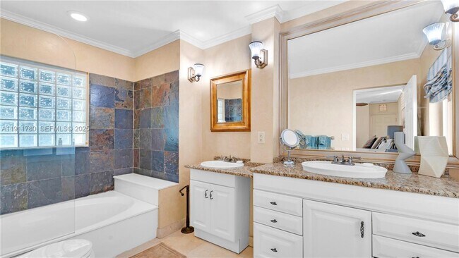 Building Photo - 623 NE 17th Way