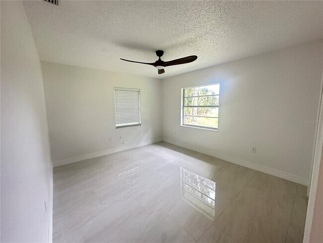 Building Photo - 25527 Antler St
