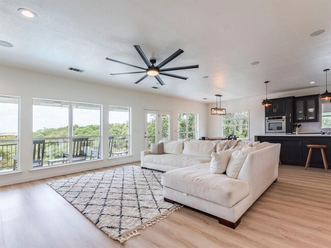 Building Photo - 22401 Briarview Dr