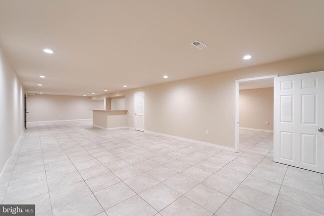 Building Photo - 7903 Esther Dr