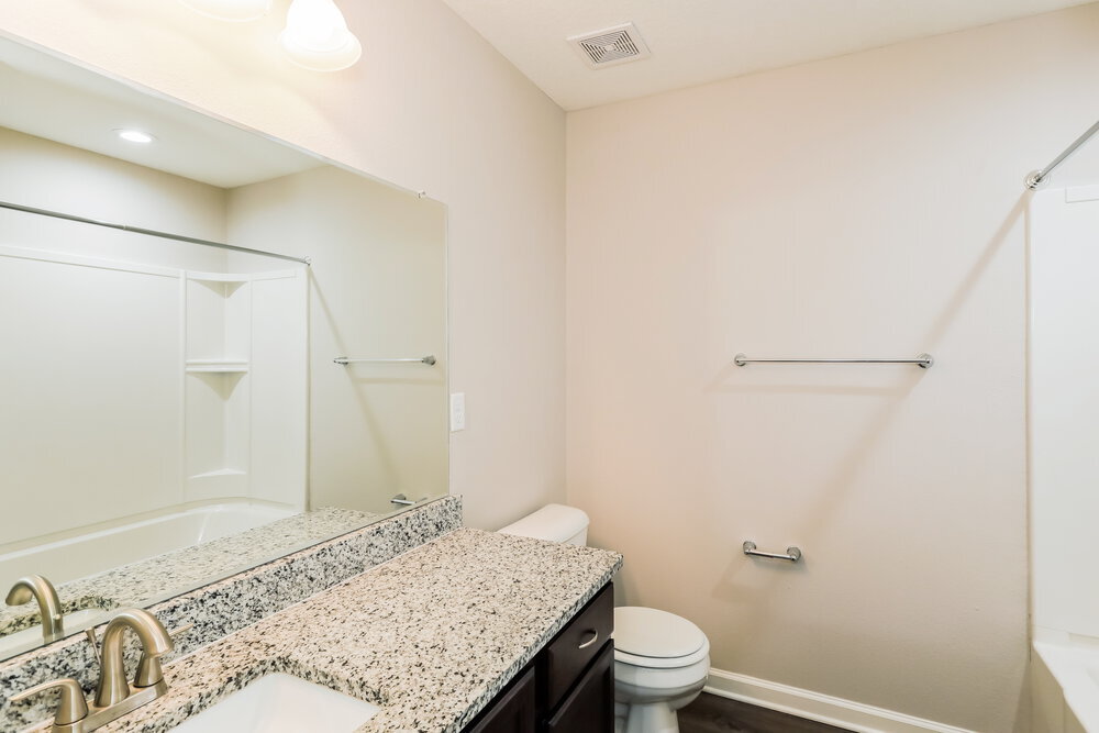 Building Photo - 6968 Loris Ln