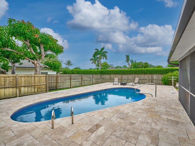 Building Photo - 1267 Summerwood Cir