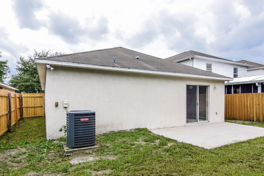 Building Photo - 11349 Ivy Flower Loop